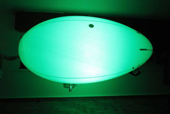 Dirigibile RC da 3m con illuminazione interna RGB verde